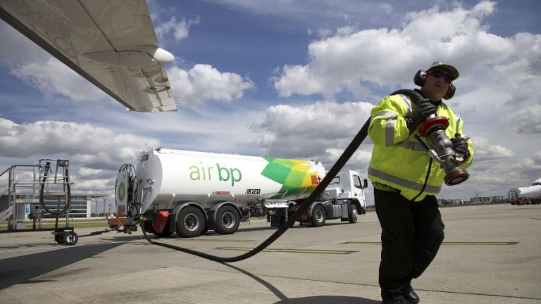 Konkurrenca gjobit kompaninë e furnizimit me karburant të avionëve në Rinas, nuk dorëzoi dokumentat