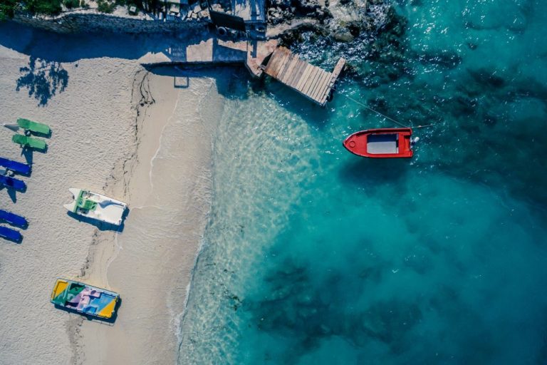 Media spanjolle “Actualidad Viajes”: Zbuloni Shqipërinë, destinacionin me bukuri të jashtëzakonshme