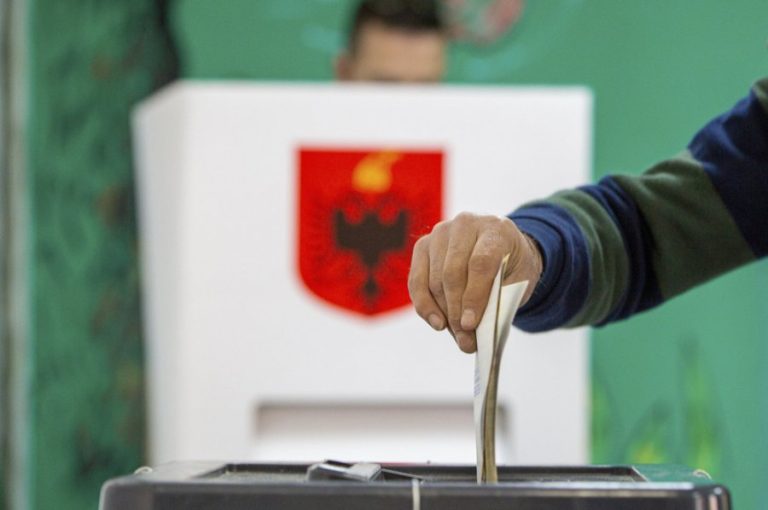 Votat e diasporës vlerësohet të ndikojnë deri në 20 mandate në zgjedhje