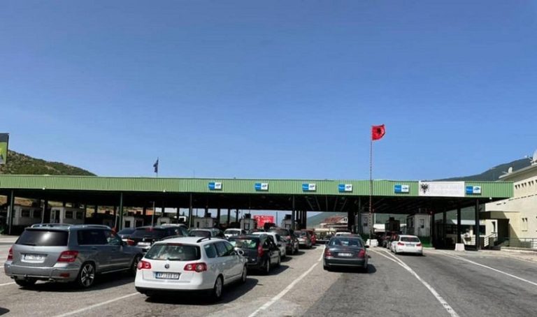 Hiqen kontrollet kufitare mes Shqipërisë dhe Kosovës