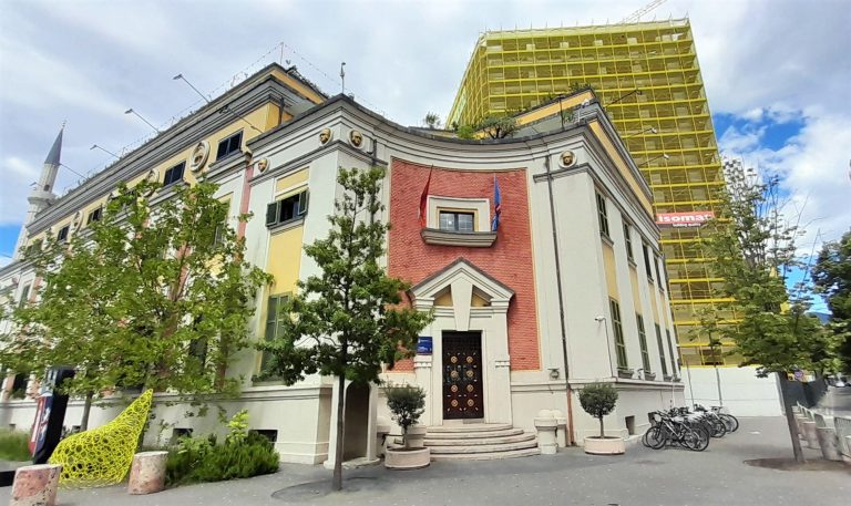 Vit zgjedhor, 45.6% e buxhetit të bashkive në 2025 u shpenzua për paga dhe sigurime