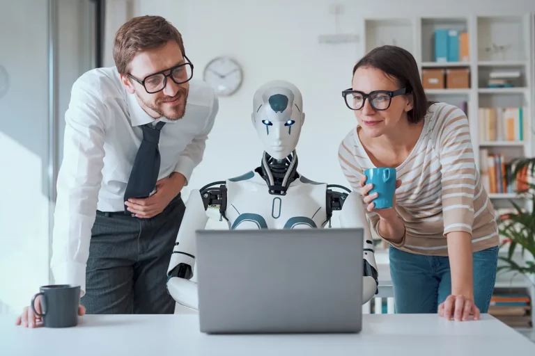 Inteligjenca artificiale po trondit industrinë e reklamave