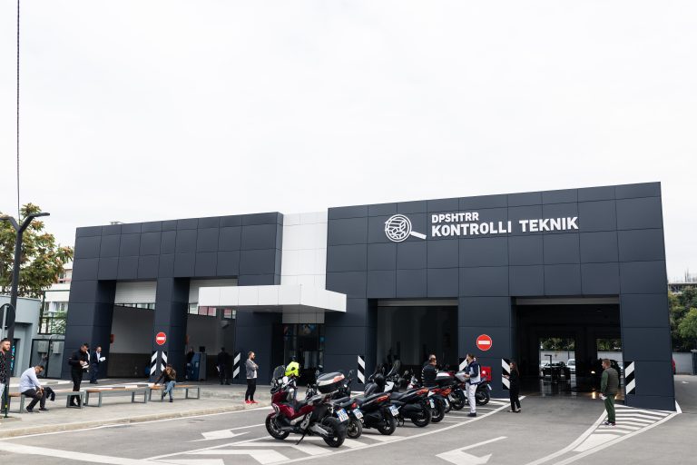 25% e mjeteve që iu nënshtruan kontrollit teknik ngelën në testin e parë