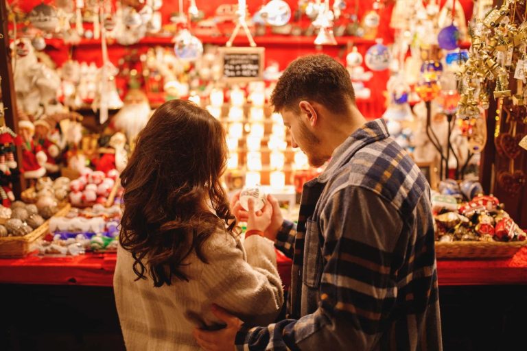 800 mijë italianë marrin hua për dhuratat e Krishtlindjes: borxhi kthehet në “traditë” festive