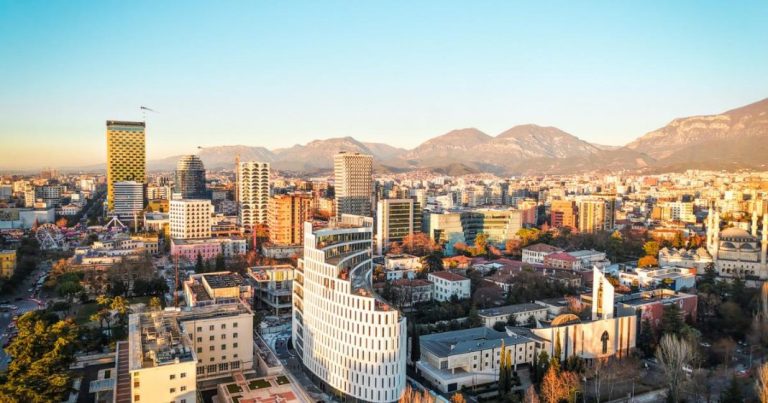 “The Standard” rekomandon Shqipërinë si destinacionin kryesor evropian në 2026-n