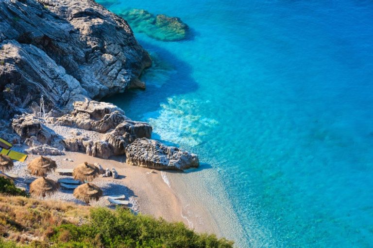 “YardBarker”: Shqipëria mes destinacioneve më mahnitëse në Ballkan