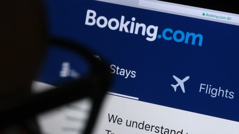 Booking.com sulmohet nga hackerat, ekspozohen të dhënat e miliona klientëve