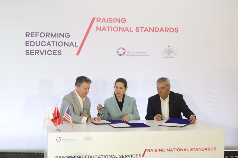 Digjitalizimi i arsimit, qeveria firmos marrëveshjen për transformimin e AKSHA