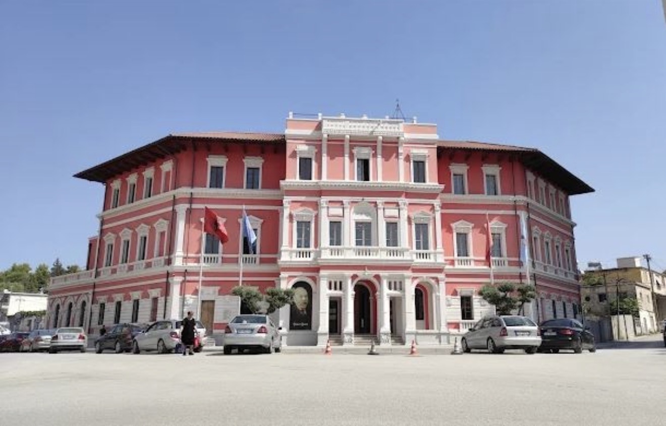 Shkelje në 64 tendera të Bashkisë Vlorë  APP propozon masa disiplinore dhe gjoba për 45 persona