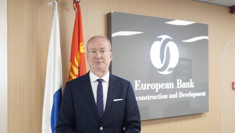Austriaku Hannes Takacs emërohet drejtues i BERZH për Shqipërinë